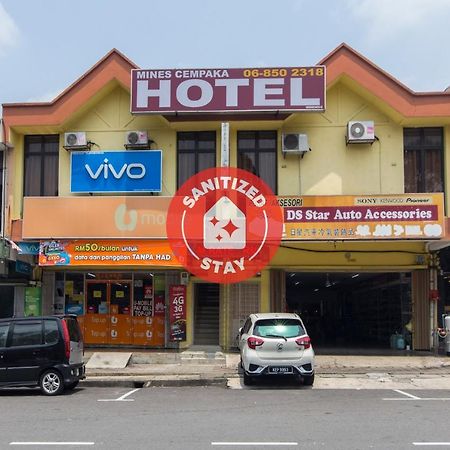 โอโย 44072 ไมน์ เจมปากา โฮเต็ล Hotel นิไล ภายนอก รูปภาพ