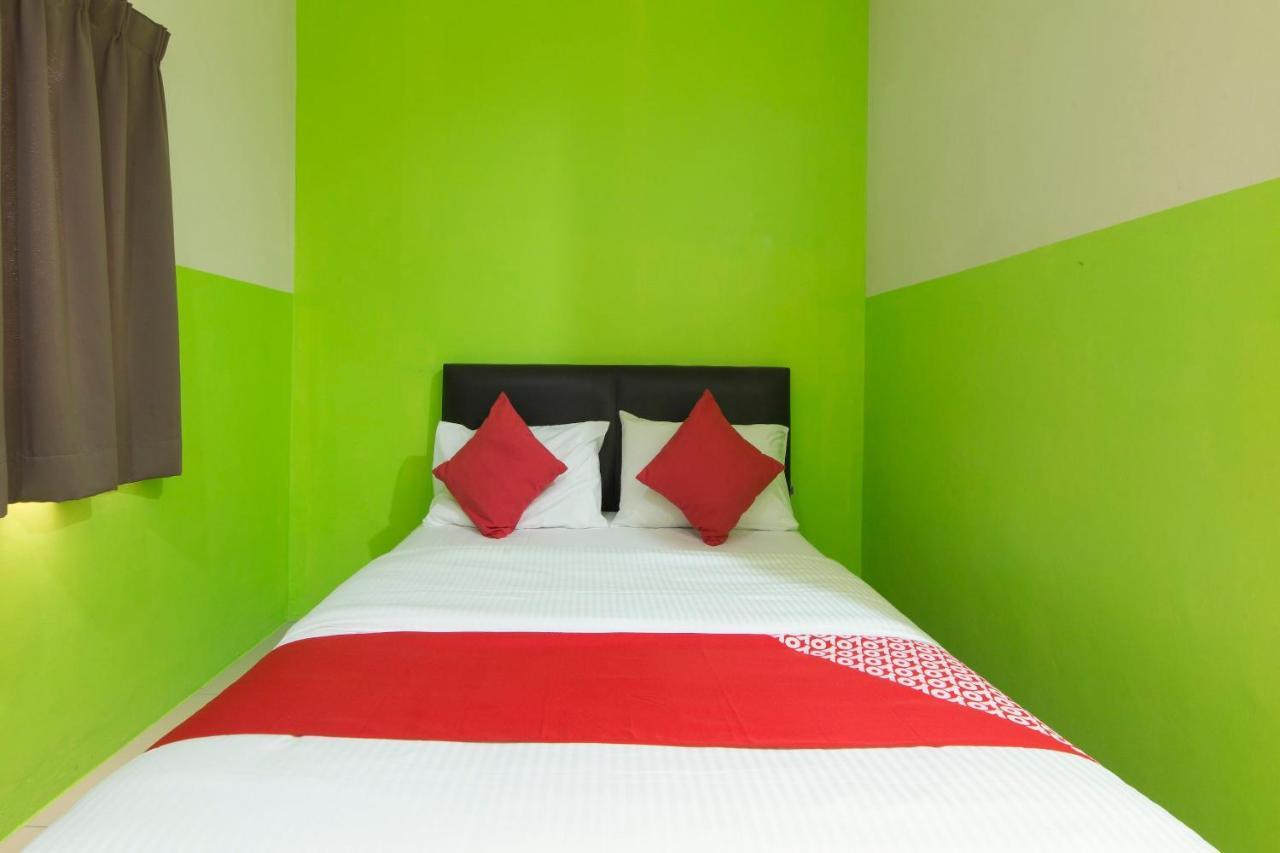 โอโย 44072 ไมน์ เจมปากา โฮเต็ล Hotel นิไล ภายนอก รูปภาพ