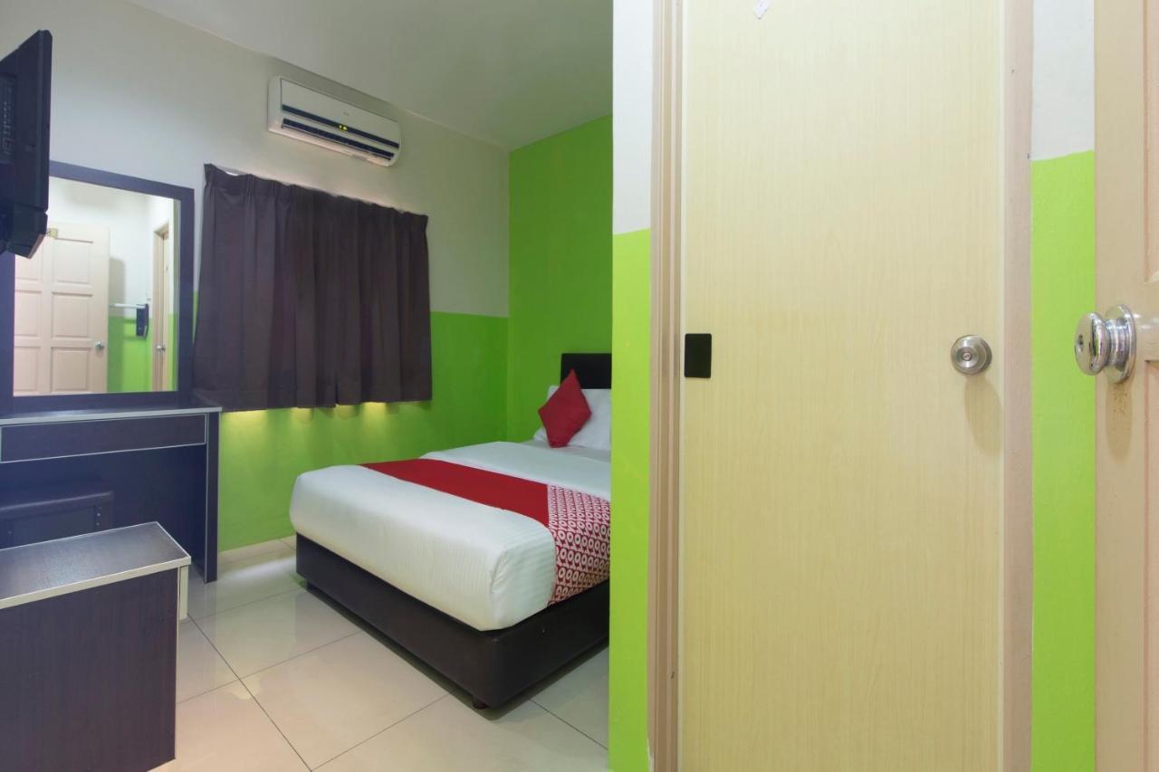 โอโย 44072 ไมน์ เจมปากา โฮเต็ล Hotel นิไล ภายนอก รูปภาพ