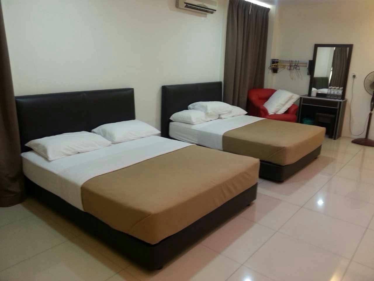 โอโย 44072 ไมน์ เจมปากา โฮเต็ล Hotel นิไล ภายนอก รูปภาพ
